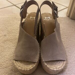 Marc Fisher Ltd Wedge size 6.5
